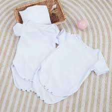 witte babykleding