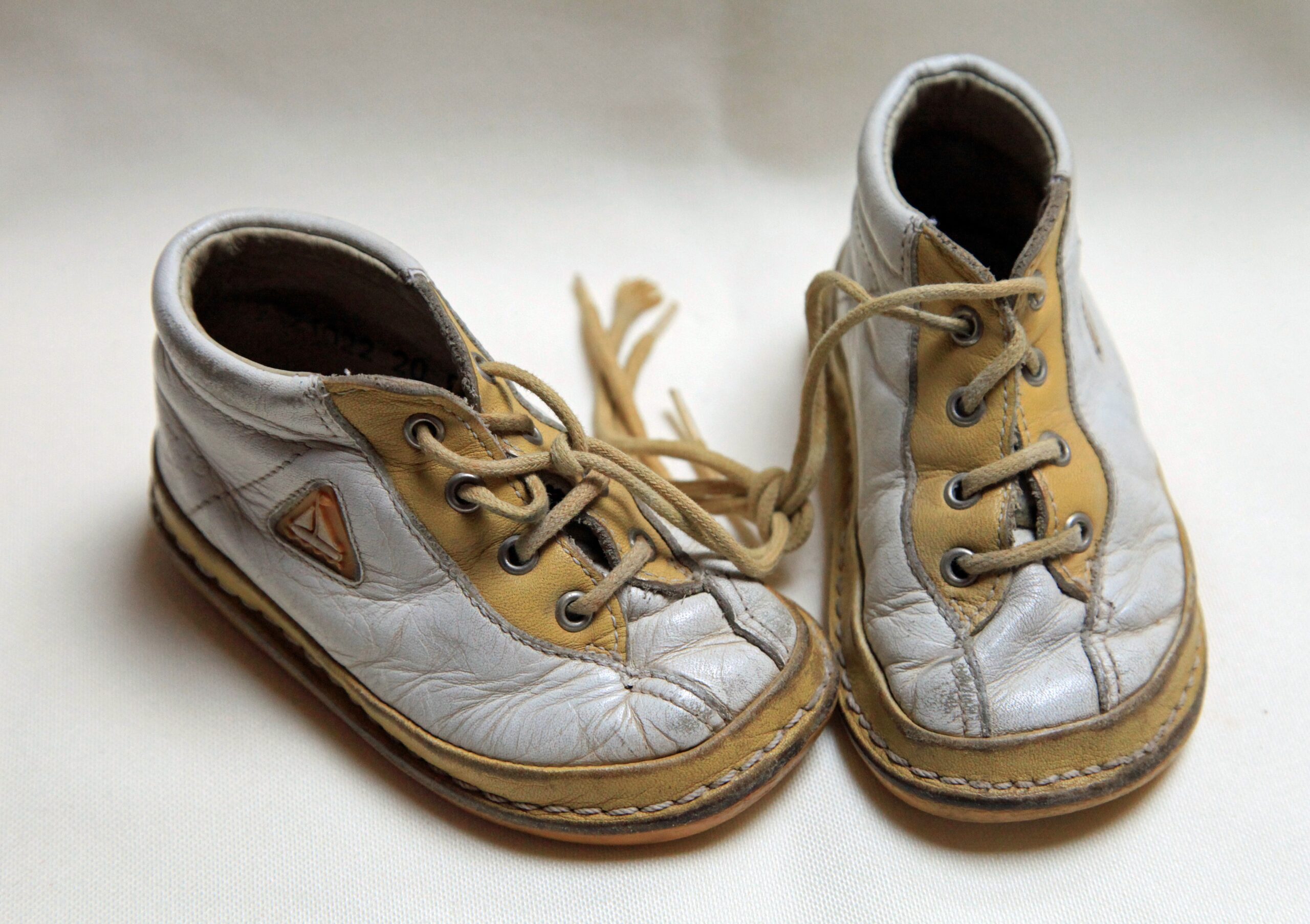 kinderkleding en schoenen